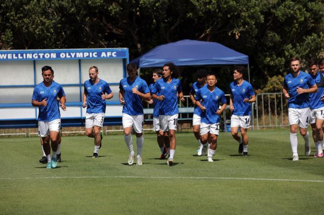 体育投注-周通留洋首秀染黄 首发出战助奥克兰城战平对手