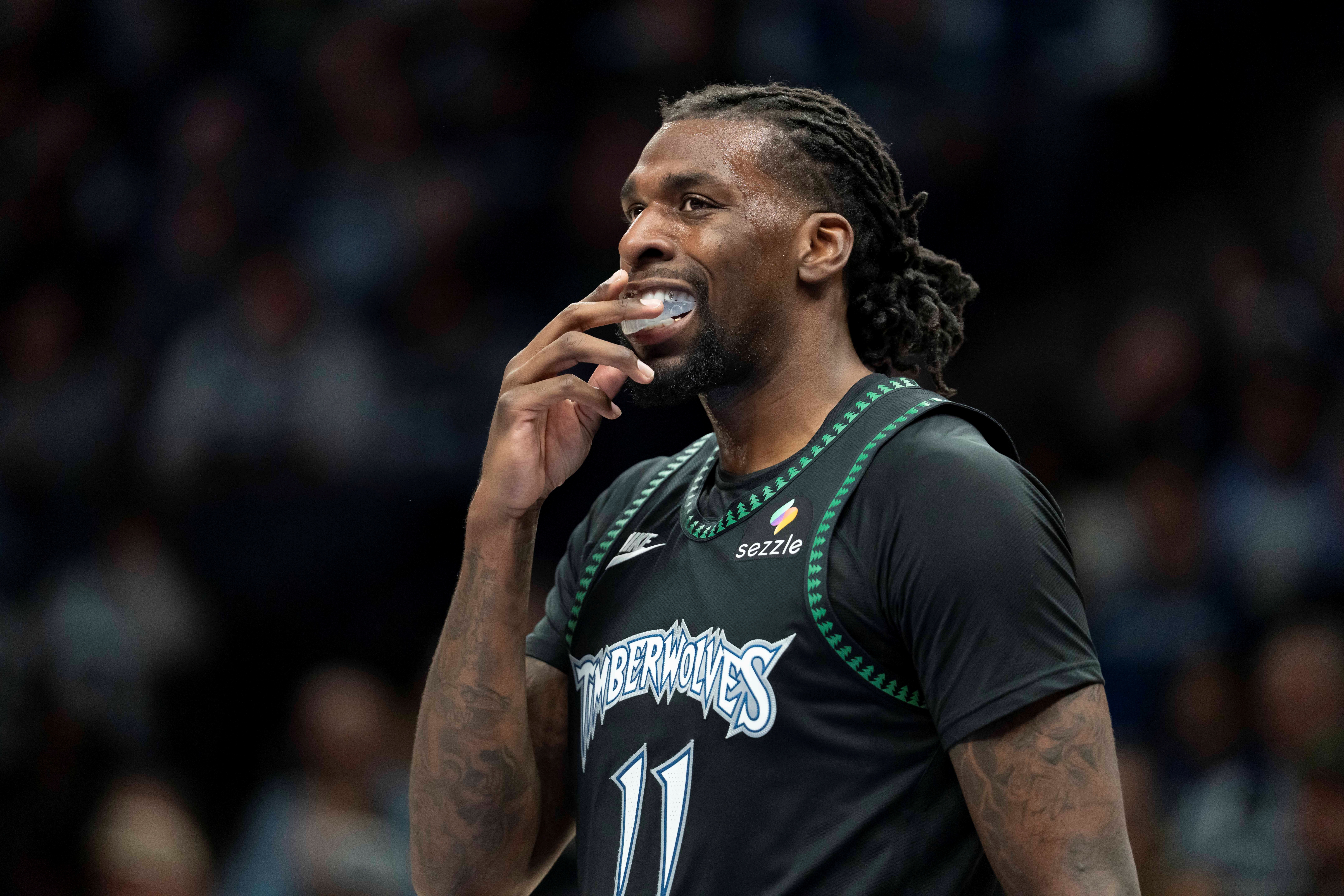 赔率更新-致敬穆大叔？纳兹·里德追防送大帽 但摇手指被吹技犯