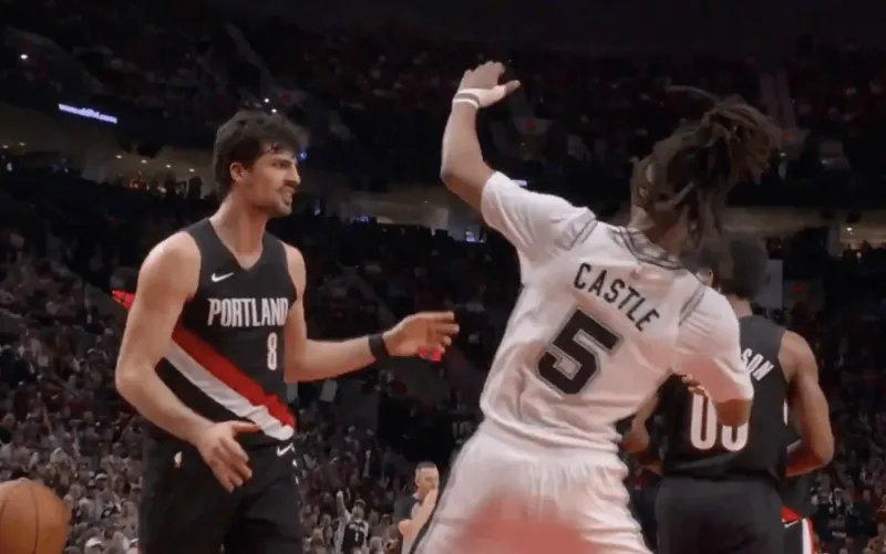 投注网站-卡斯尔与阿夫迪亚冲突后，其ins被以色列球迷疯狂恶意评论